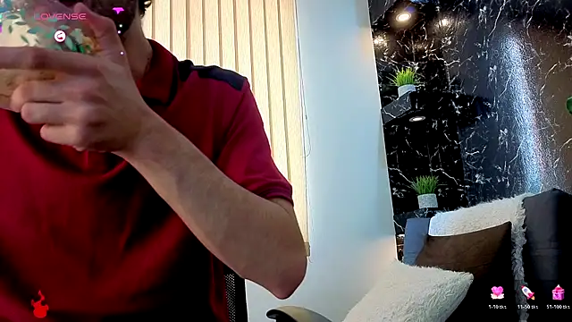 Rafael Mendezz online show from December 4, 8:19 pm