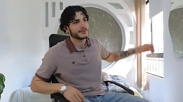 Rafael Mendezz online show from November 1, 7:30 pm