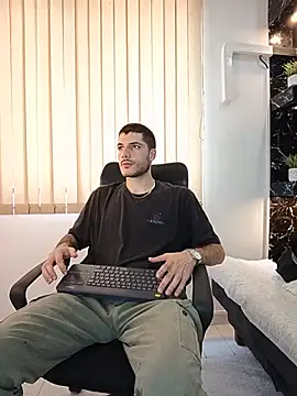 Snapshot of Rafael_Mendezz chatting on June 24, 7:33 pm Rafael Mendezz online show from June 24, 7:33 pm