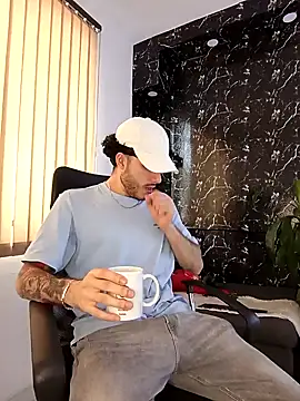 Rafael Mendezz online show from February 12, 8:30 pm