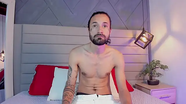 Hisoka 011 online show from November 15, 1:53 am