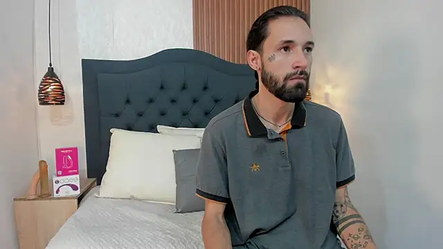 Hisoka 011 online show from April 8, 7:37 pm