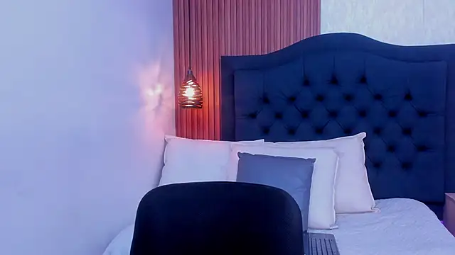 Hisoka 011 online show from April 4, 9:54 pm