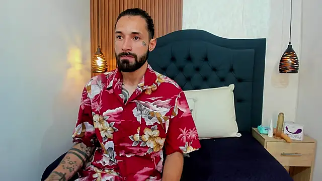 Snapshot of Hisoka_011 chatting on February 11, 7:36 pm Hisoka 011 online show from February 11, 7:36 pm