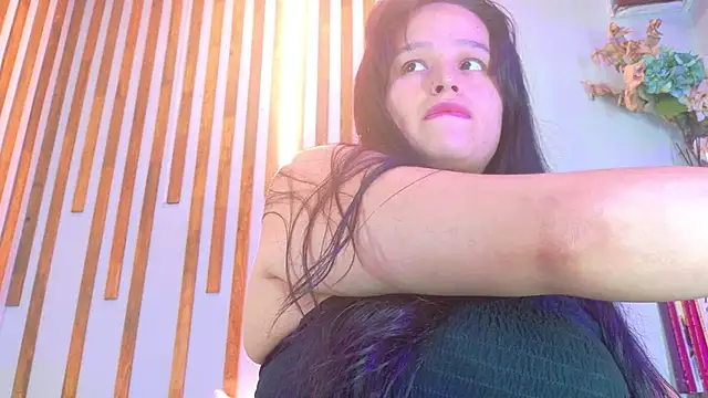 Jennifer Vega1 online show from October 10, 11:49 pm