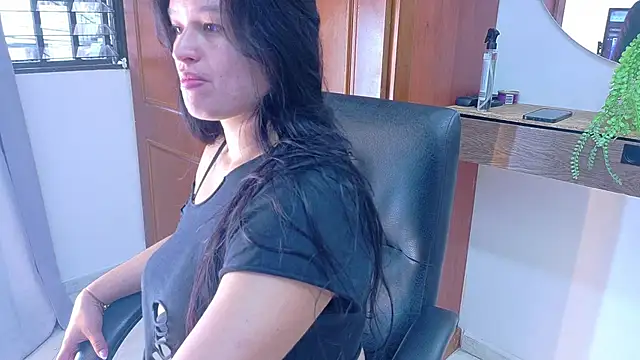 Jennifer Vega1 online show from April 3, 8:59 pm