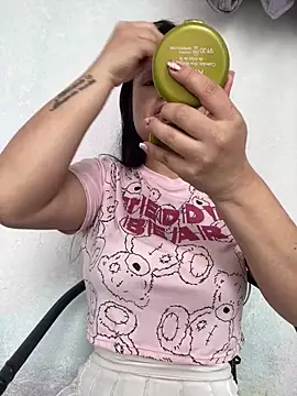 Jennifer Vega1 online show from December 19, 8:55 pm