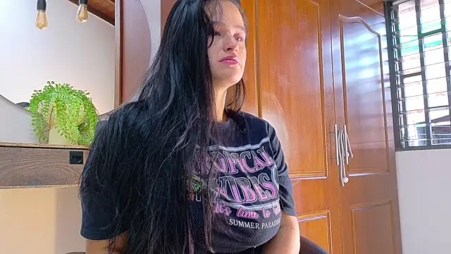 Jennifer Vega1 online show from February 11, 8:31 pm