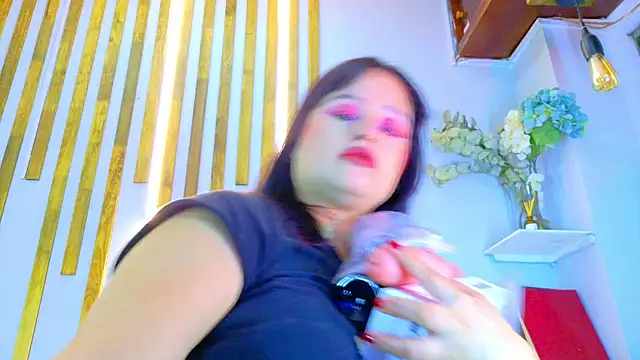 Jennifer Vega1 online show from December 5, 9:12 pm