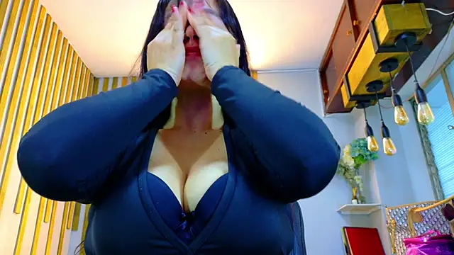 Jennifer Vega1 online show from December 4, 6:40 pm