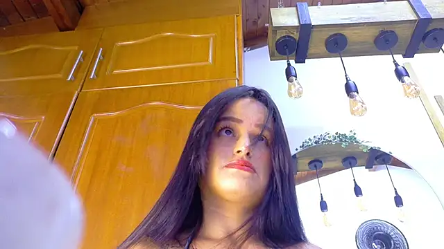 Jennifer Vega1 online show from May 26, 9:02 pm