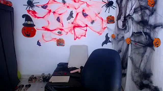 Snapshot of ValeriaHairy chatting on October 13, 2:02 am ValeriaHairy online show from October 13, 2:02 am