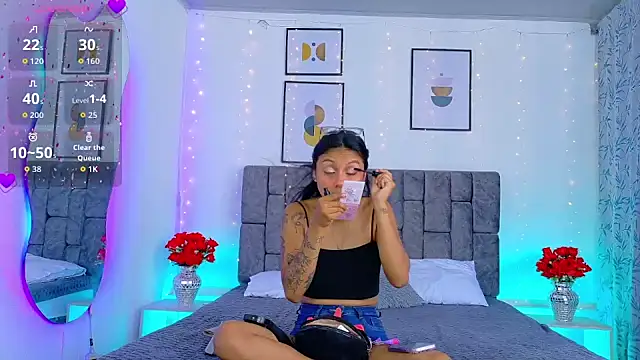 Soffia Konig  online show from May 23, 12:26 pm