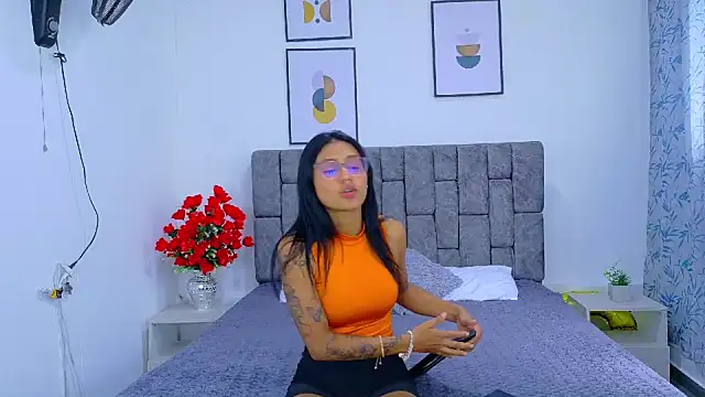 Soffia Konig  online show from January 5, 7:28 pm