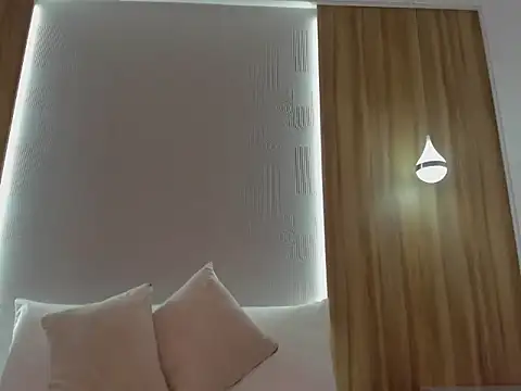 samantha 17  online show from March 14, 2:28 am