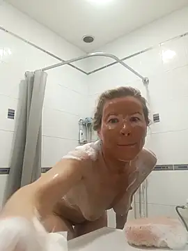 Julia Giulia online show from November 16, 2:16 am