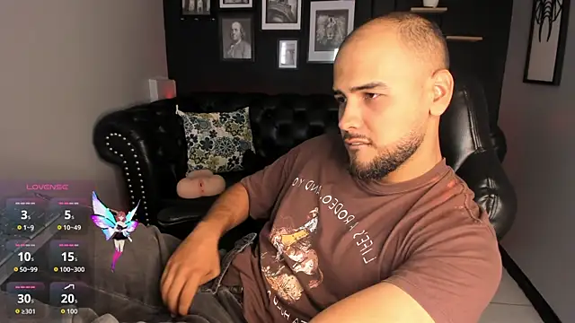Snapshot of Marcus_Soler chatting on June 3, 1:45 pm Marcus Soler online show from June 3, 1:45 pm