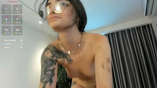 Morena Dolce online show from April 6, 4:46 am