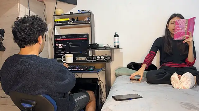 Snapshot of Conor_Taylor chatting on September 23, 4:14 pm Conor Taylor online show from September 23, 4:14 pm