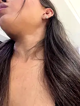 AnnyVega  online show from October 17, 9:05 pm