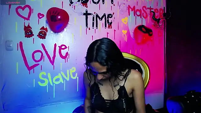 Snapshot of Sweettpleasure chatting on October 17, 12:29 pm Sweettpleasure online show from October 17, 12:29 pm