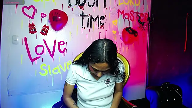 Snapshot of Sweettpleasure chatting on October 19, 1:58 pm Sweettpleasure online show from October 19, 1:58 pm