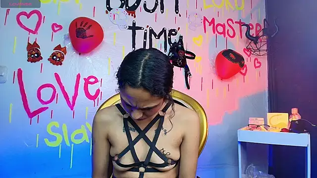 Sweettpleasure online show from November 13, 4:00 pm