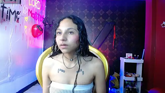 Snapshot of Sweettpleasure chatting on September 22, 12:33 pm Sweettpleasure online show from September 22, 12:33 pm