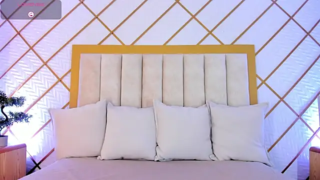 cocoamore online show from November 23, 11:31 am