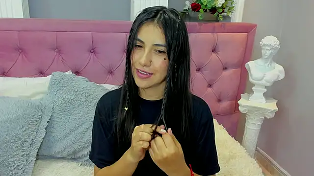 miel latina online show from April 14, 8:36 pm