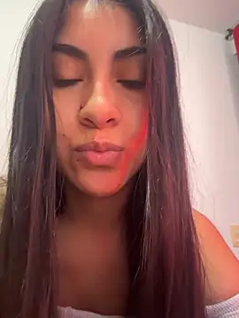 Snapshot of miel_latina chatting on December 15, 4:35 pm miel latina online show from December 15, 4:35 pm