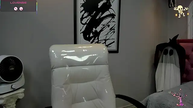 Snapshot of miel_latina chatting on October 30, 9:33 pm miel latina online show from October 30, 9:33 pm