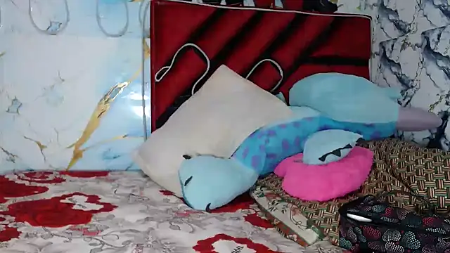 Snapshot of hot_lady19 chatting on November 10, 1:10 am hot lady19 online show from November 10, 1:10 am