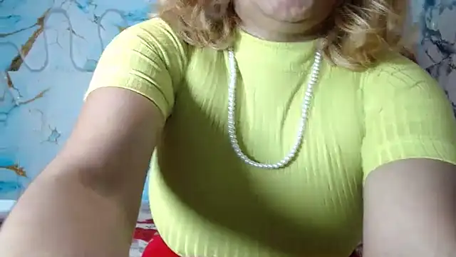 Snapshot of hot_lady19 chatting on November 22, 8:51 pm hot lady19 online show from November 22, 8:51 pm