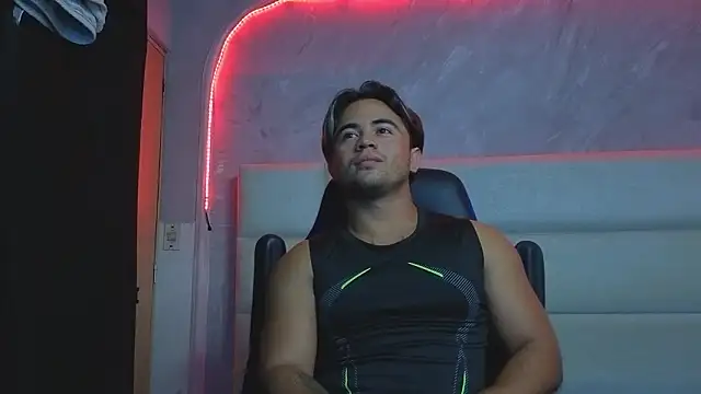 Snapshot of Bellion_grant chatting on February 15, 2:23 am Bellion grant online show from February 15, 2:23 am