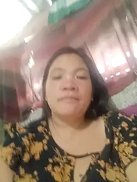 Snapshot of Sweet_dhea05 chatting on June 18, 5:50 am Sweet dhea05 online show from June 18, 5:50 am