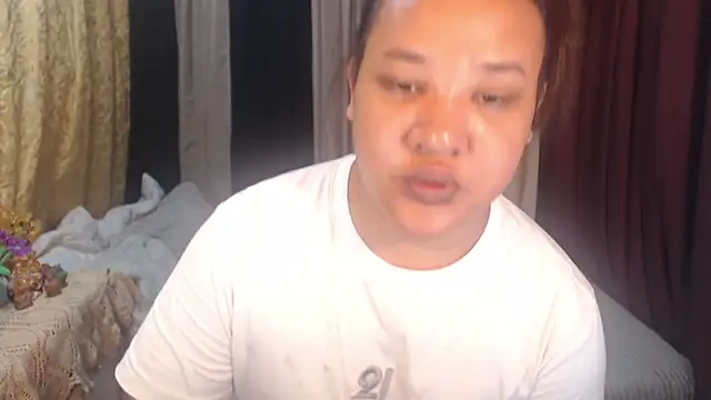 Hotcum ella online show from March 18, 1:31 am