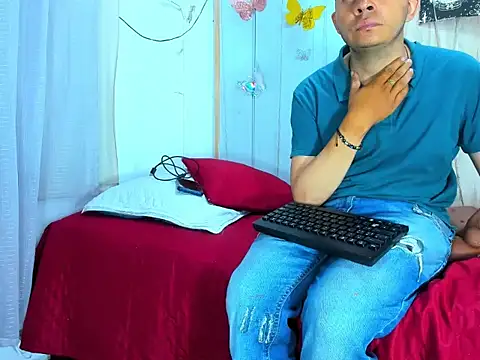 afroditoo online show from December 2, 2:45 am