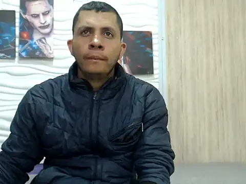 afroditoo online show from December 19, 2:37 am