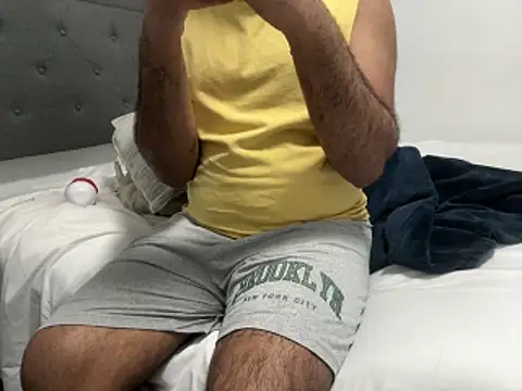 HothairyBoy2 online show from March 16, 3:14 am