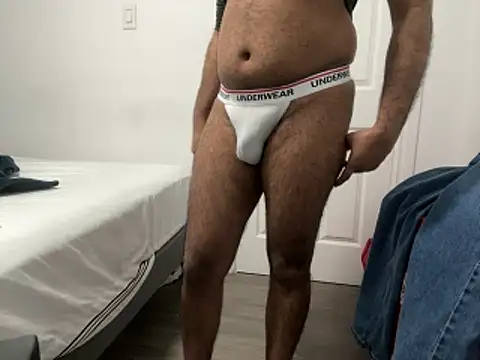 Snapshot of HothairyBoy2 chatting on February 18, 1:25 am HothairyBoy2 online show from February 18, 1:25 am