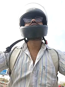 Snapshot of YoursThickDick chatting on February 27, 6:02 am YoursThickDick online show from February 27, 6:02 am