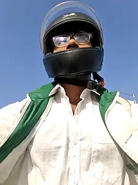 Snapshot of YoursThickDick chatting on February 7, 3:47 am YoursThickDick online show from February 7, 3:47 am