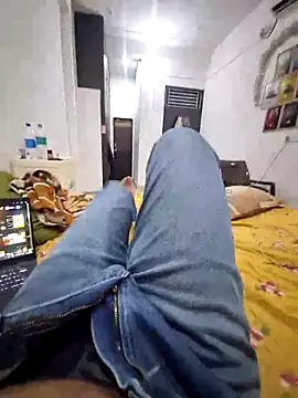 Snapshot of YoursThickDick chatting on May 31, 4:13 pm YoursThickDick online show from May 31, 4:13 pm