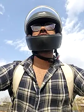 Snapshot of YoursThickDick chatting on February 28, 3:50 am YoursThickDick online show from February 28, 3:50 am