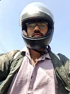 Snapshot of YoursThickDick chatting on February 5, 5:58 am YoursThickDick online show from February 5, 5:58 am