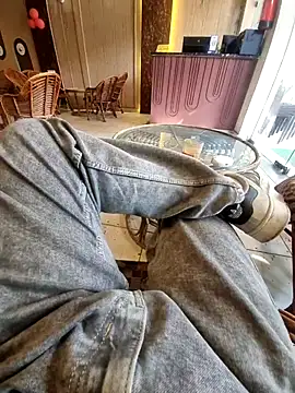 Snapshot of YoursThickDick chatting on February 16, 9:52 am YoursThickDick online show from February 16, 9:52 am