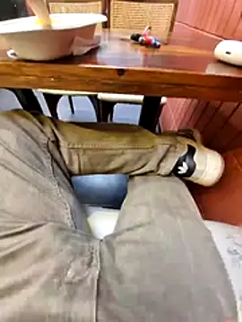 Snapshot of YoursThickDick chatting on January 7, 9:47 am YoursThickDick online show from January 7, 9:47 am