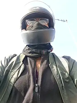 Snapshot of YoursThickDick chatting on January 8, 5:57 am YoursThickDick online show from January 8, 5:57 am