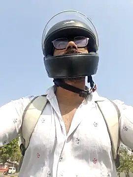 Snapshot of YoursThickDick chatting on February 24, 5:52 am YoursThickDick online show from February 24, 5:52 am